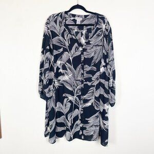 Catherines 4x 30/32W Black and White Tropical Leaf Print Roll Tab Sleeve Blouse‎